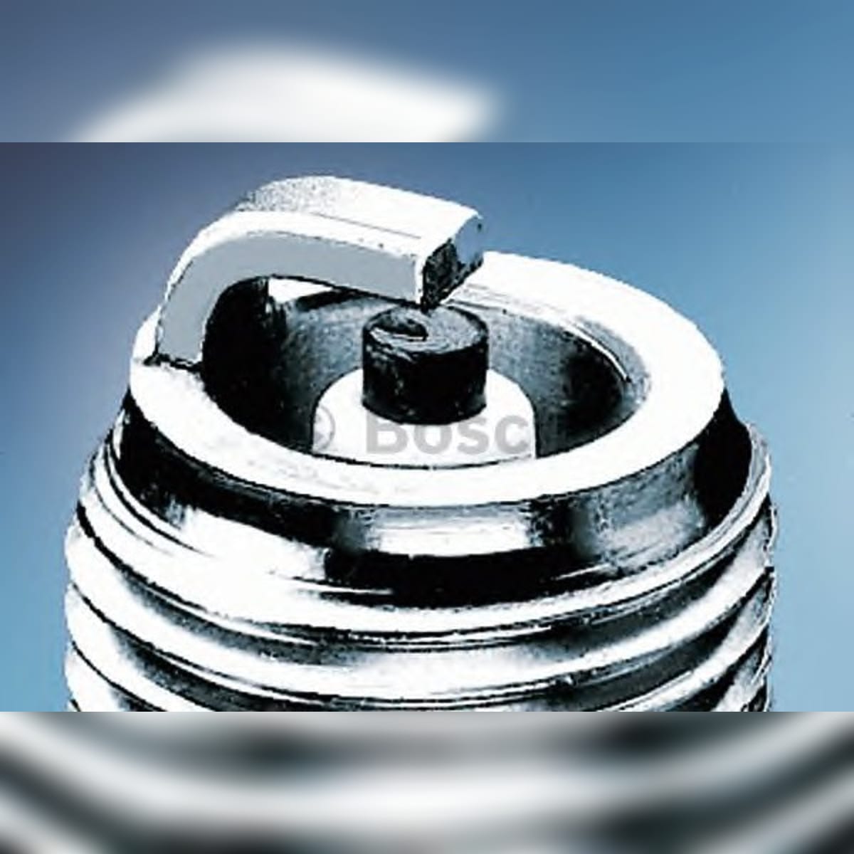 BOSCH Свеча зажигания 0241229579