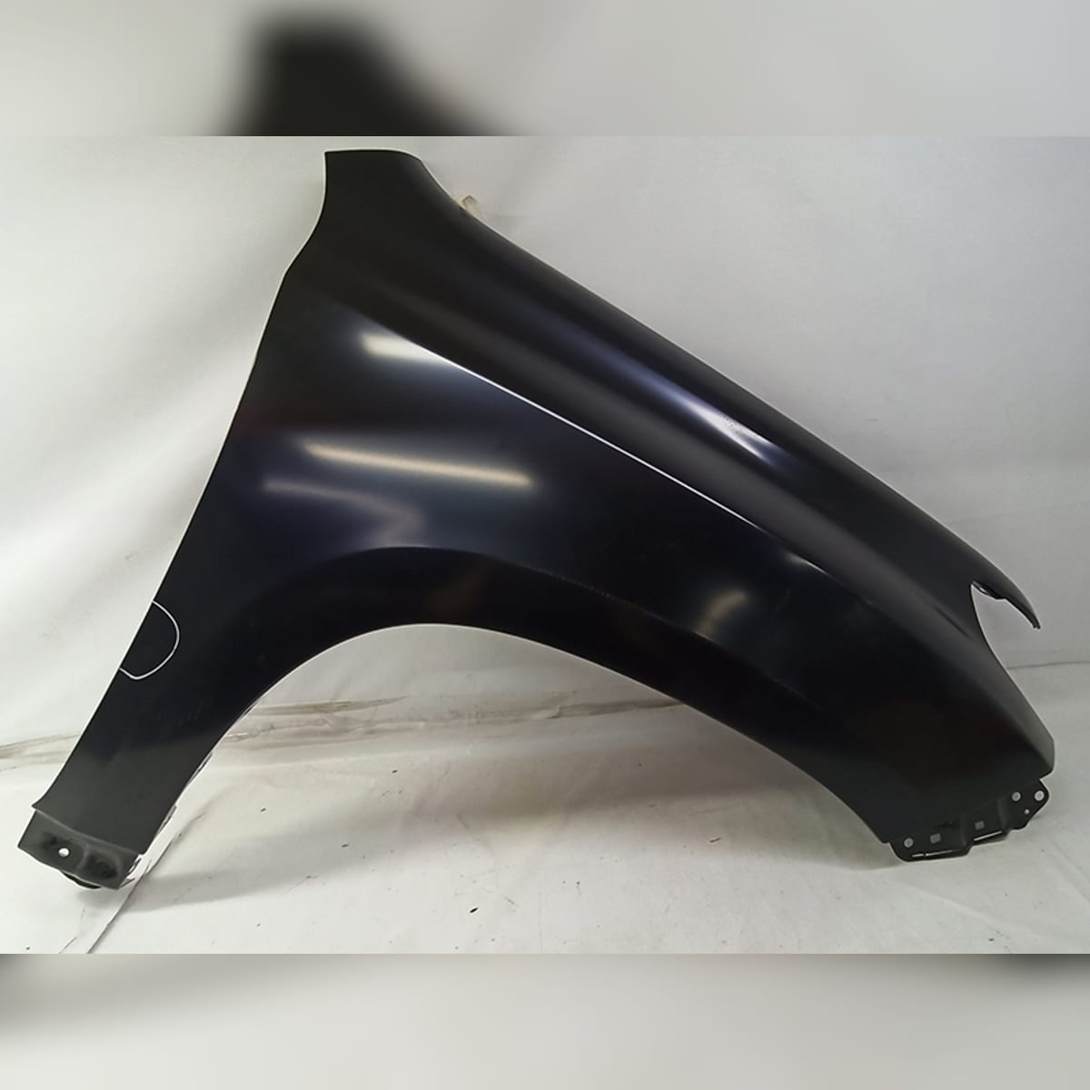 Крыло переднее TOYOTA LAND CRUISER PRADO 09-17 RH (уценка на 25%) D255381160A90U003