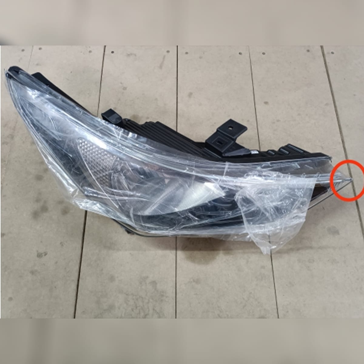 SAT Фара Hyundai Solaris 20-22 / Solaris HS 24- (Справа/ Галоген/ С электрокорректором) (уценка на 25%) D25ST130046U039