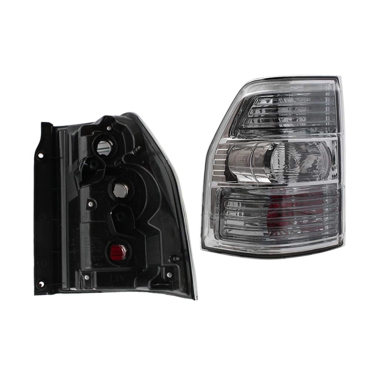 SAT Фонарь задний Mitsubishi Pajero 06-20 (Слева/ 5D)