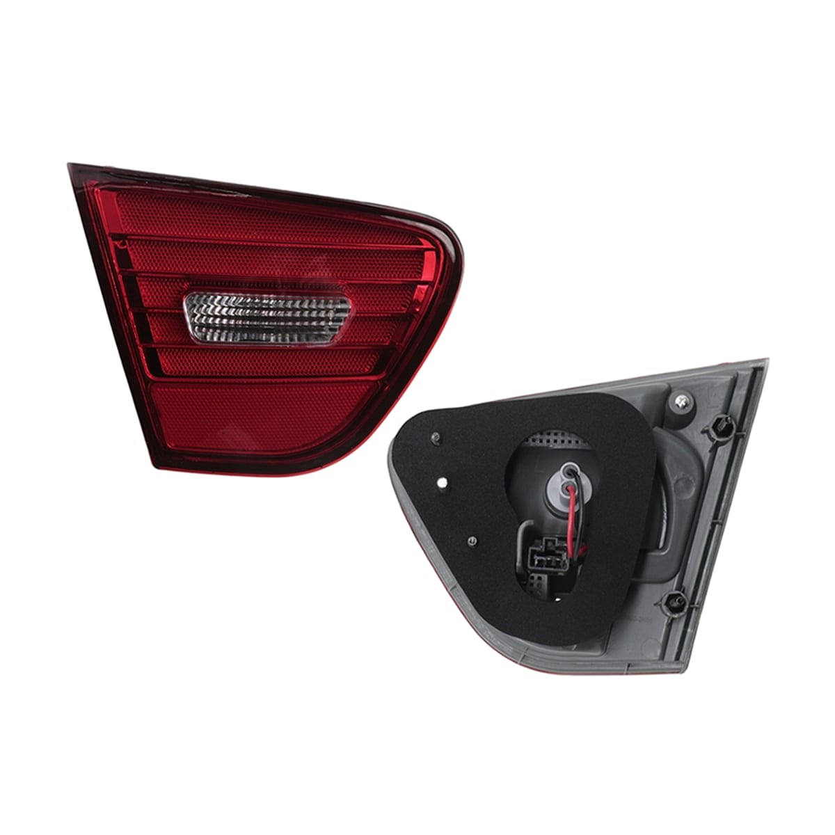 SAT Фонарь в крышку багажника Hyundai Elantra 06-12 / Avante 06-11 (Слева)