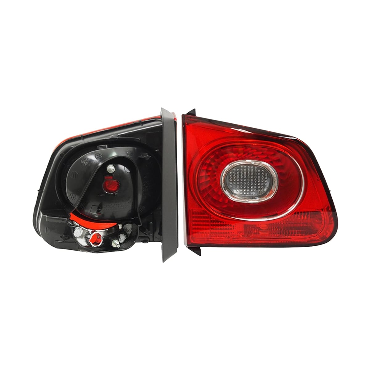 SAT Фонарь в крышку багажника Volkswagen Tiguan 06-11 (Слева)