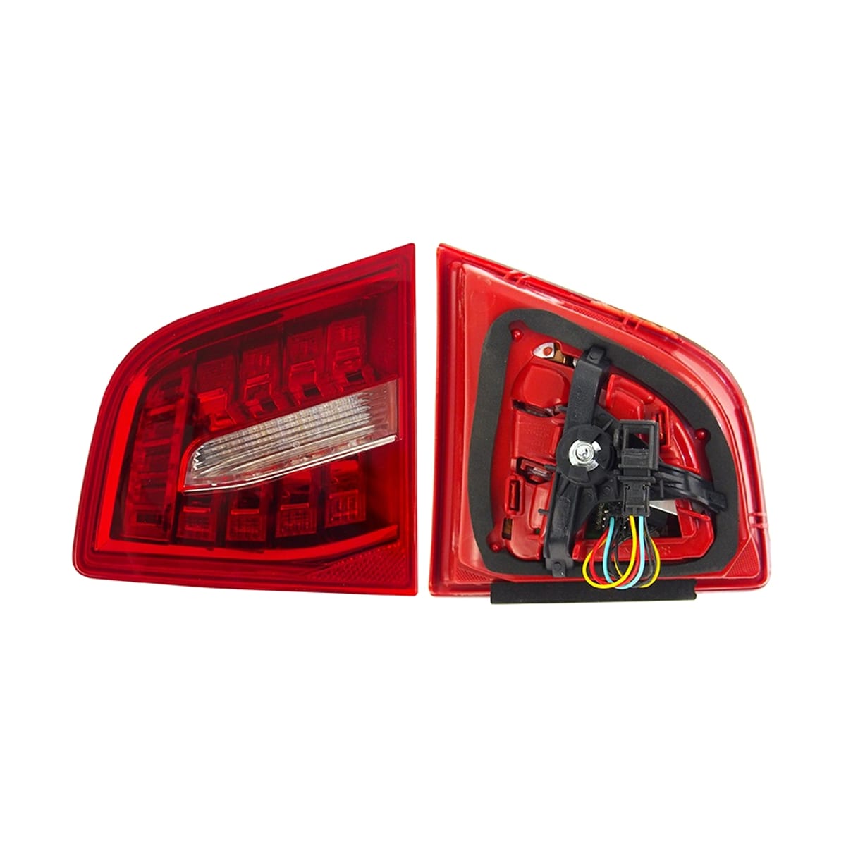SAT Фонарь в крышку багажника Audi A6 08-10 / A6 allroad quattro 08-12 (Справа/ Диоды)